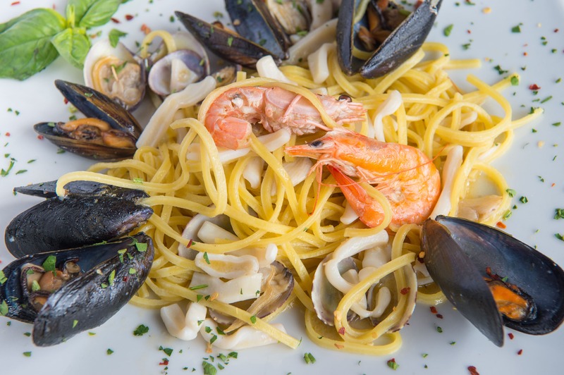 Salento spaghetti frutti di mare