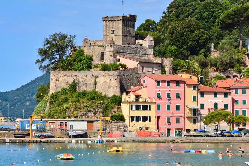 San Terenzo case, castello e mare